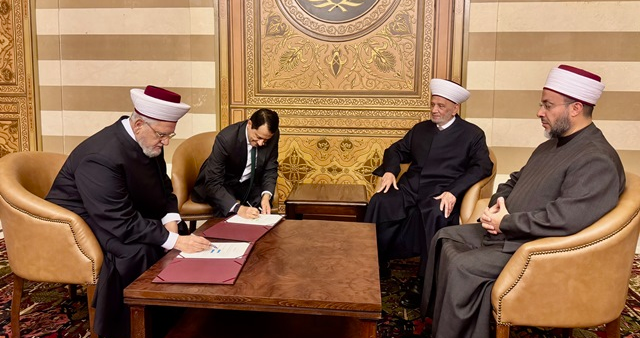 السفير القطري قدم من دار الفتوى مليونا وخمسة وثمانين الف دولار لمشروع بناء مسجد الإمام الشافعي ودريان: سيكون منارة للعبادة و الهداية ونشر العلم