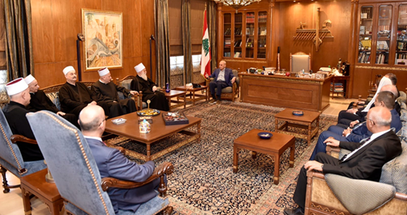 بري تابع مع زواره التطورات وأبرق لنظيره الجزائري مهنئا شيخ العقل: لإستكمال تطبيق الطائف بما يخدم المصلحة الوطنية