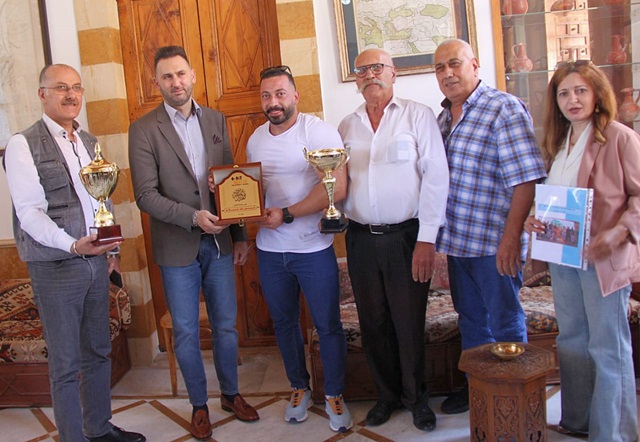 النائب تيمور جنبلاط يستقبل وفداً من أهالي الشوف لتكريم البطل حمزة جمال يونس