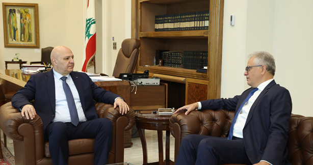 الرئيس عون استقبل سفير لبنان في المكسيك عرض رئيس الجمهورية العماد جوزاف عون مع سفير لبنان في المكسيك سامي النمير، العلاقات اللبنانية – المكسيكية وأوضاع الجالية اللبنانية هناك.
