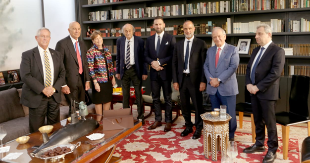 جنبلاط بحث في آخر المستجدات مع باراك والوفد الأميركي