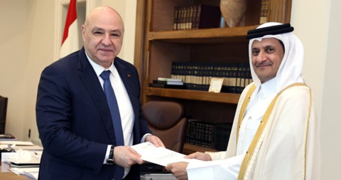 (*) الرئيس عون تسلّم رسالة من أمير قطر نوه فيها بالدور الوطني للجيش