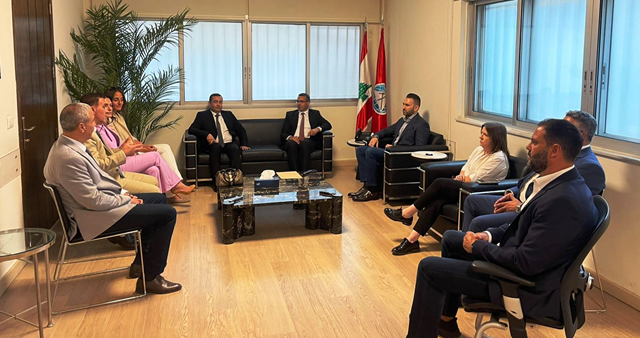 النائب جنبلاط بحث مع الوزير هاني دعم الزراعة وتعزيز الشراكة الوطنية في القطاع