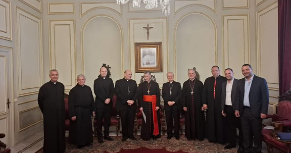 الراعي عرض مع بورجيا ووفد من الكرسي الرسولي التحضيرات لزيارة البابا واستقبل طلاب مدرسة راهبات العائلة المقدسة – الفنار