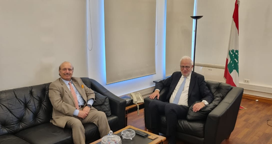نصار بحث وسفير البحرين في سبل تفعيل التعاون القضائي والقانوني