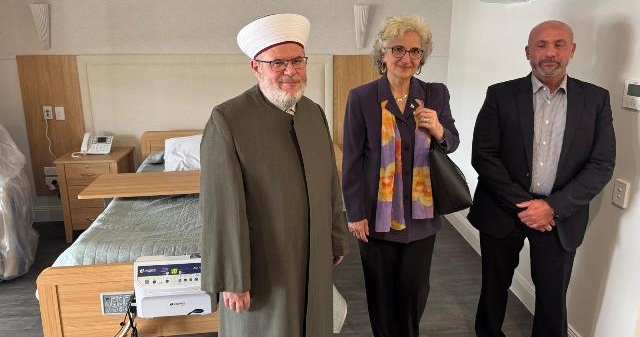 وزيرة التربية تفقدت دار رعاية المسنّين التابع للجمعية الإسلامية اللبنانية الأسترالية ومؤسسات قبيل عودتها إلى لبنان