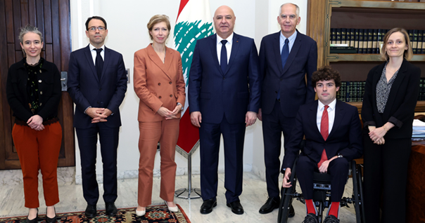 الرئيس عون استقبل المستشارة السياسية لماكرون: ما يقال عن تقصير للجيش محض افتراء وهو يحظى بدعم كل اللبنانيين وخيار التفاوض كفيل بعودة الاستقرار