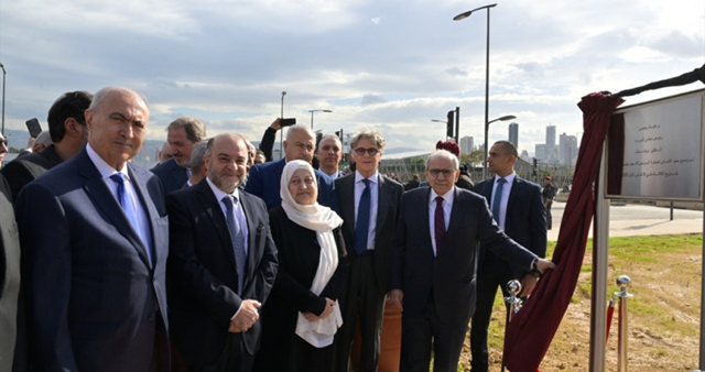 سلام وضع حجر الأساس لحديقة الرئيس الشهيد رفيق الحريري على الواجهة البحرية لبيروت: خطوة لاستعادة التوازن البيئي وتعزيزاللقاء والمساحات الخضراء