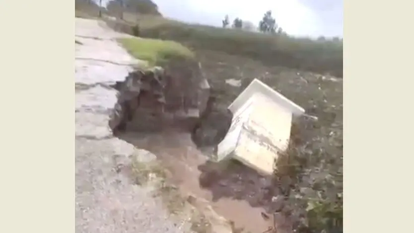 تضرر جسر في حكر الضاهري - سهل عكار بسبب الامطار