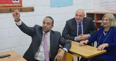 (*)رئيس الجمهورية يجول في أرجاء مدرسة "مون لا سال"