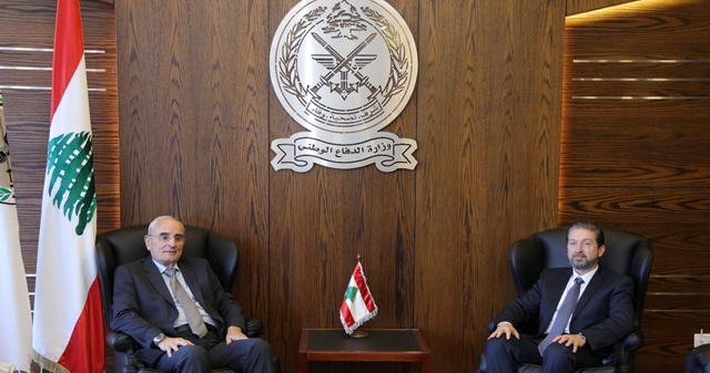 وزير الدفاع استقبل كرامي ورئيس الجامعة الأميركية وعرض مع وفد عسكري التحديات