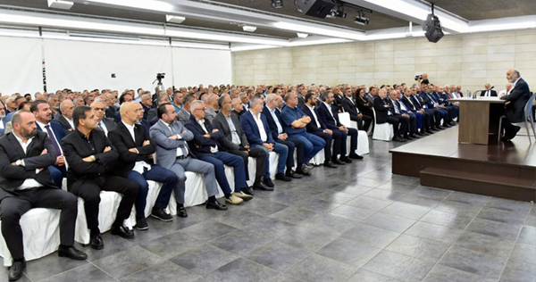 جعجع يلتقي 400 مختار: نحن أمام مهمة كبرى وهي النهوض ببلدنا وتطويره وبناء واقع نوعي مختلف