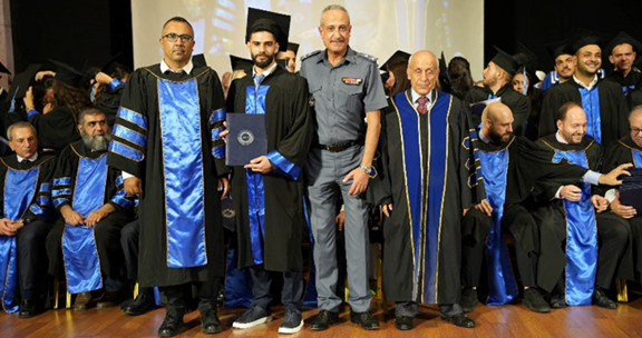 الحجار ممثلا بالأسمر في تخريج طلاب جامعة AUL: الأمن يتعزز عبر التعليم الجيد وتكوين أجيال مثقفة وواعية
