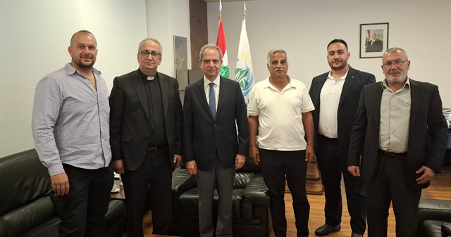 لقاءات بلدية للوزير الصدي وإجتماع مع وفد من محطات "الايتام"