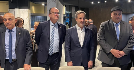 معوّض يواصل زيارته ملبورن