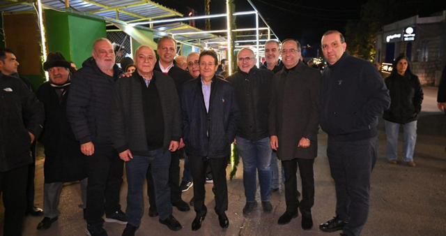 بلدية ضهر الصوان افتتحت السوق الميلادية برعاية كنعان