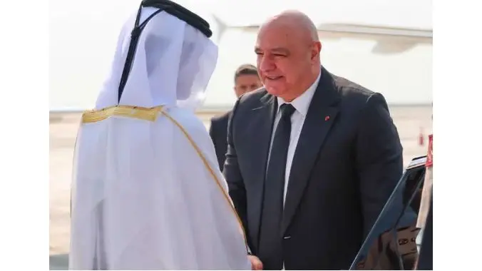 (*) الرئيس عون واللبنانية الاولى وصلا الى الدوحة للتعزية بالشيخ حمد